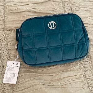 NWT Lululemon Everywhere Belt Bag Quilted Velour